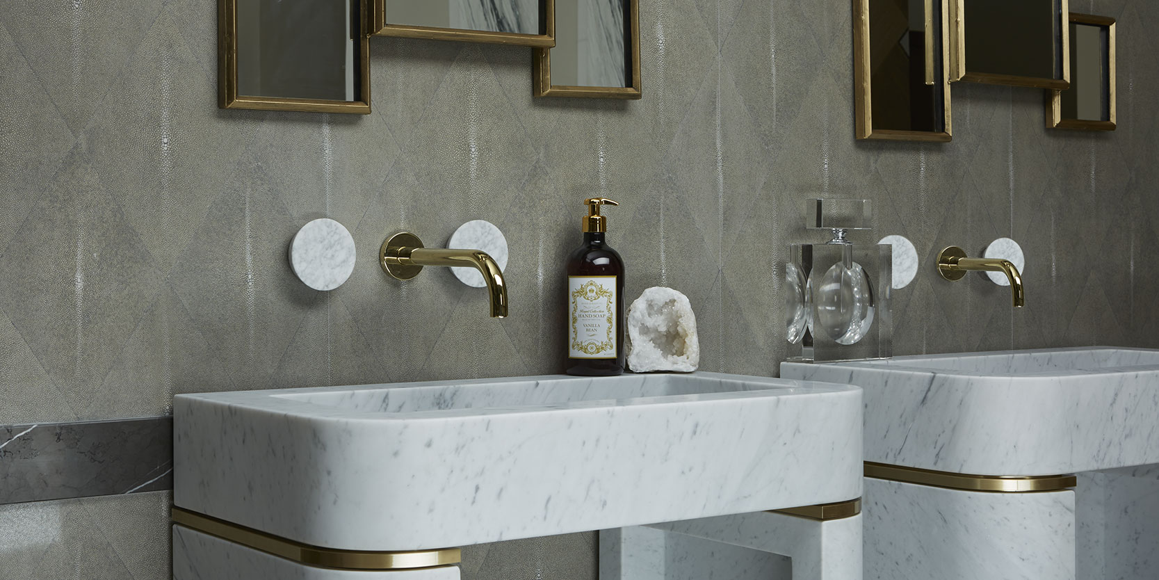 Lapicida_Carrara-Inlay-Vanity_Shagreen-Grey_Bathroom