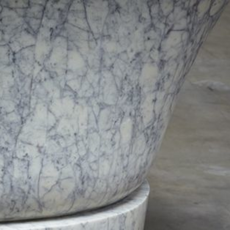 Lapicida Alberto Iniano Italian white marble bath