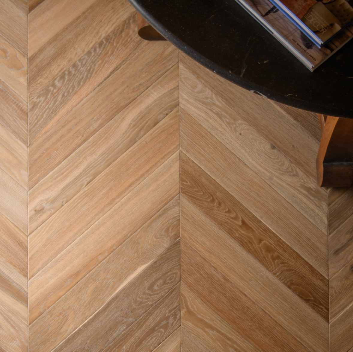 Lapicida wood-effect flooring tiles