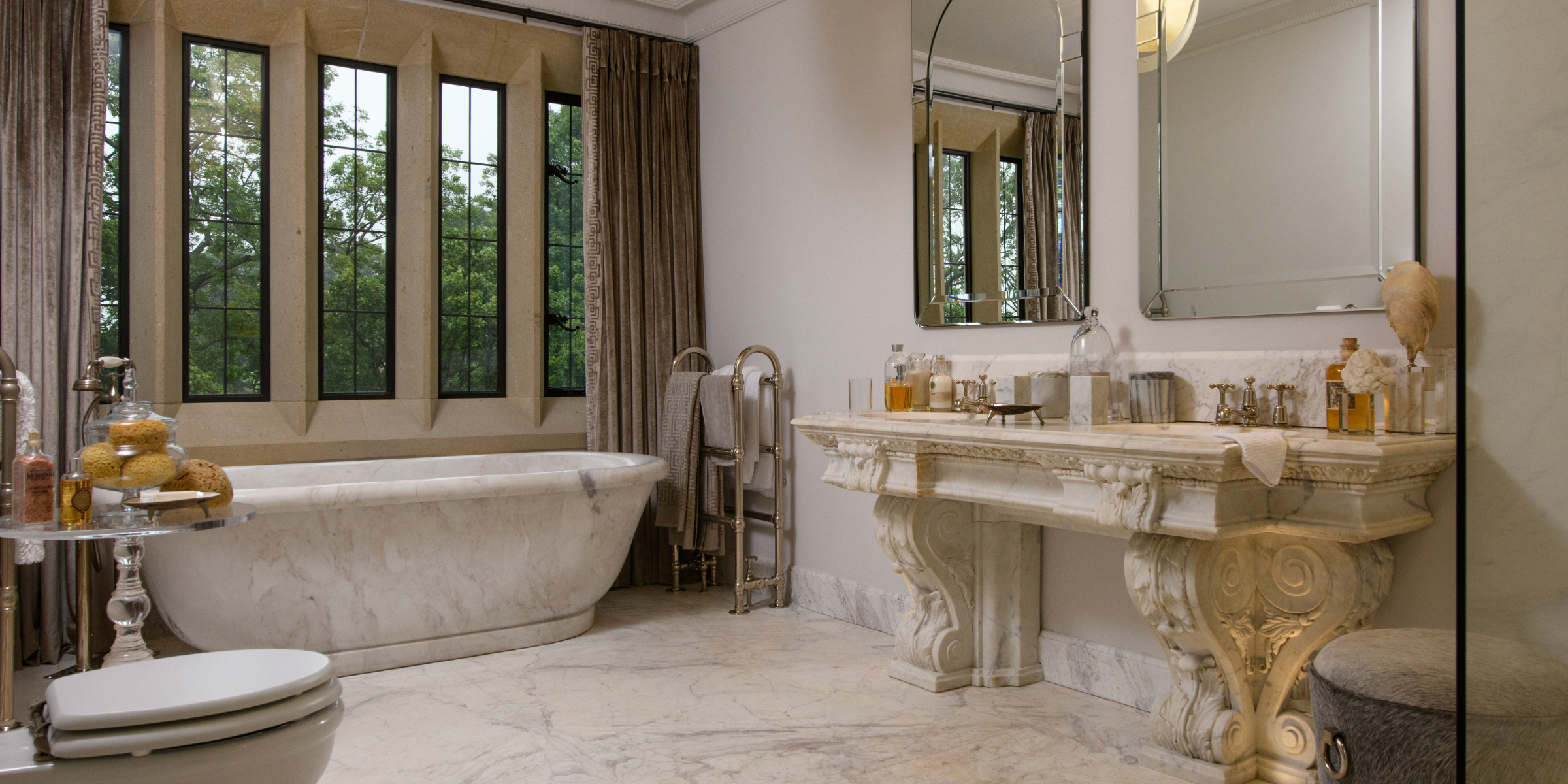 Neo Jacobean project - marble bath and flooring from Lapicida
