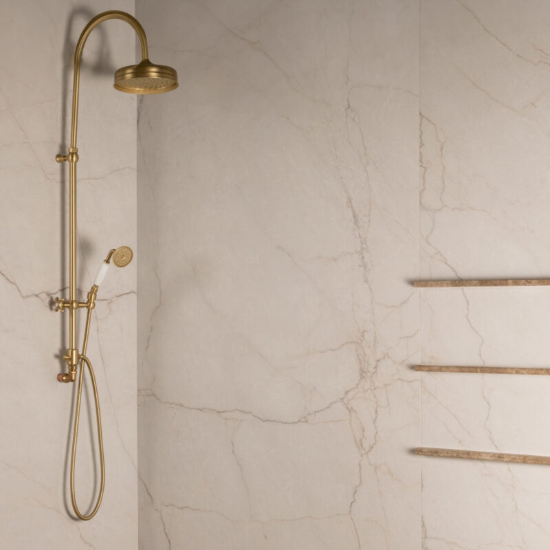 Lapicida Classic White wall tiles in shower